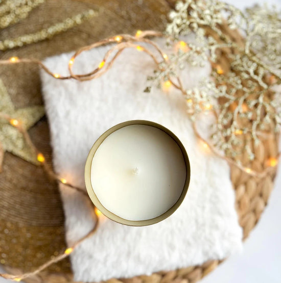 Luxuriöse goldene Duftkerze